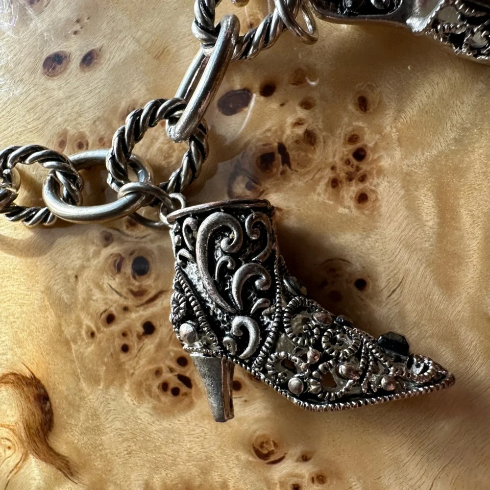 N/A ornate chunky